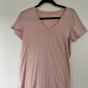 Everlane Modern Basics V Neck Tee, Blush, Size Medium